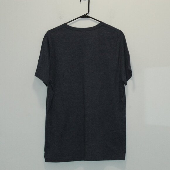 Disney Mickey Mouse Castle T-Shirt Size Large - Picture 10 of 10